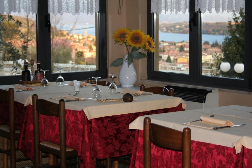 Hotel Olivi 살로 객실 사진