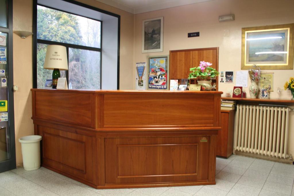 Hotel Olivi 살로 객실 사진