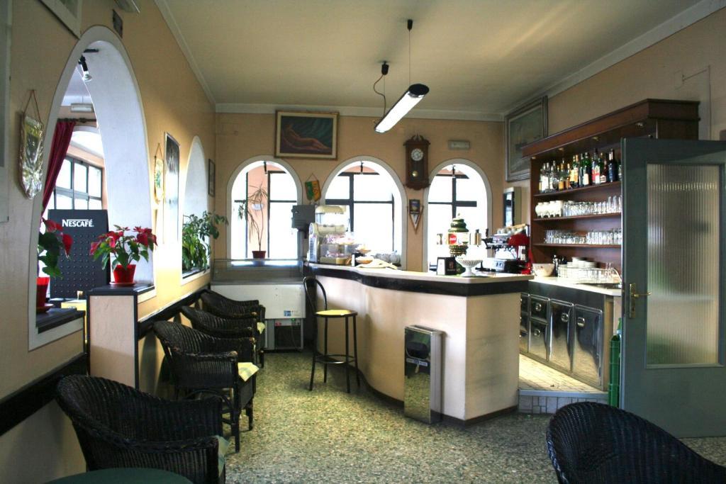 Hotel Olivi 살로 객실 사진