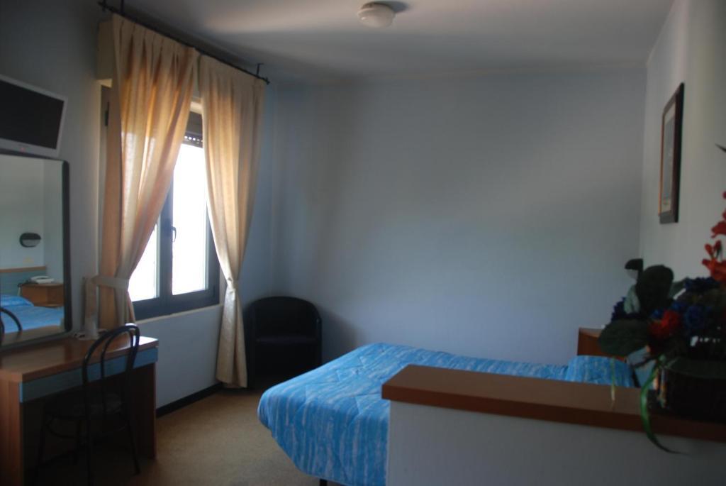 Hotel Olivi 살로 외부 사진