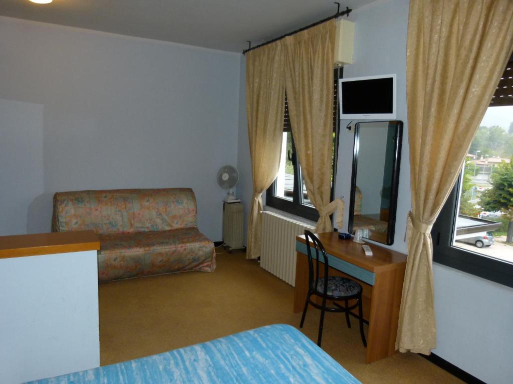 Hotel Olivi 살로 외부 사진