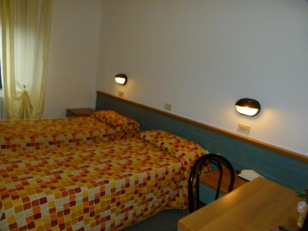 Hotel Olivi 살로 외부 사진