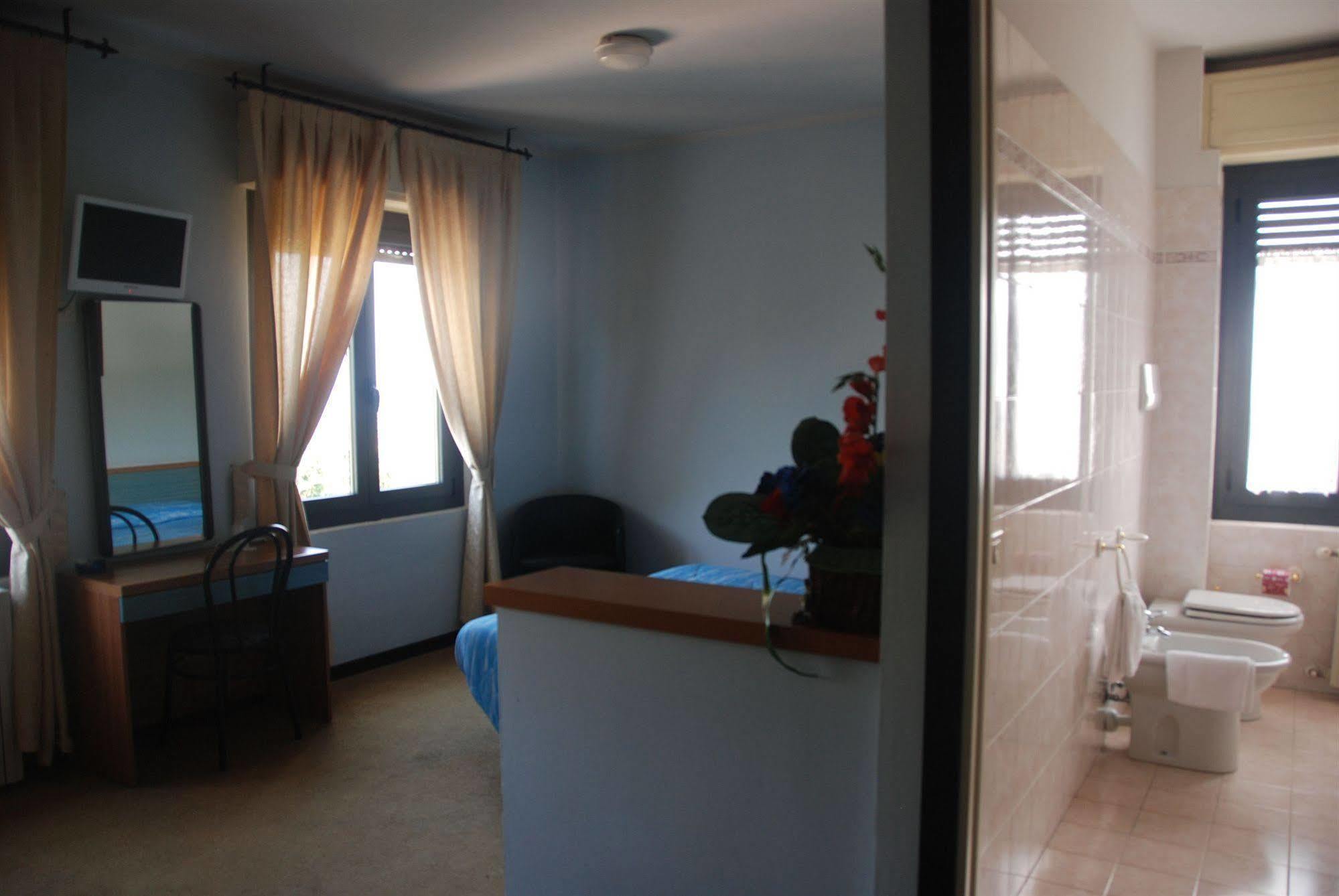 Hotel Olivi 살로 외부 사진