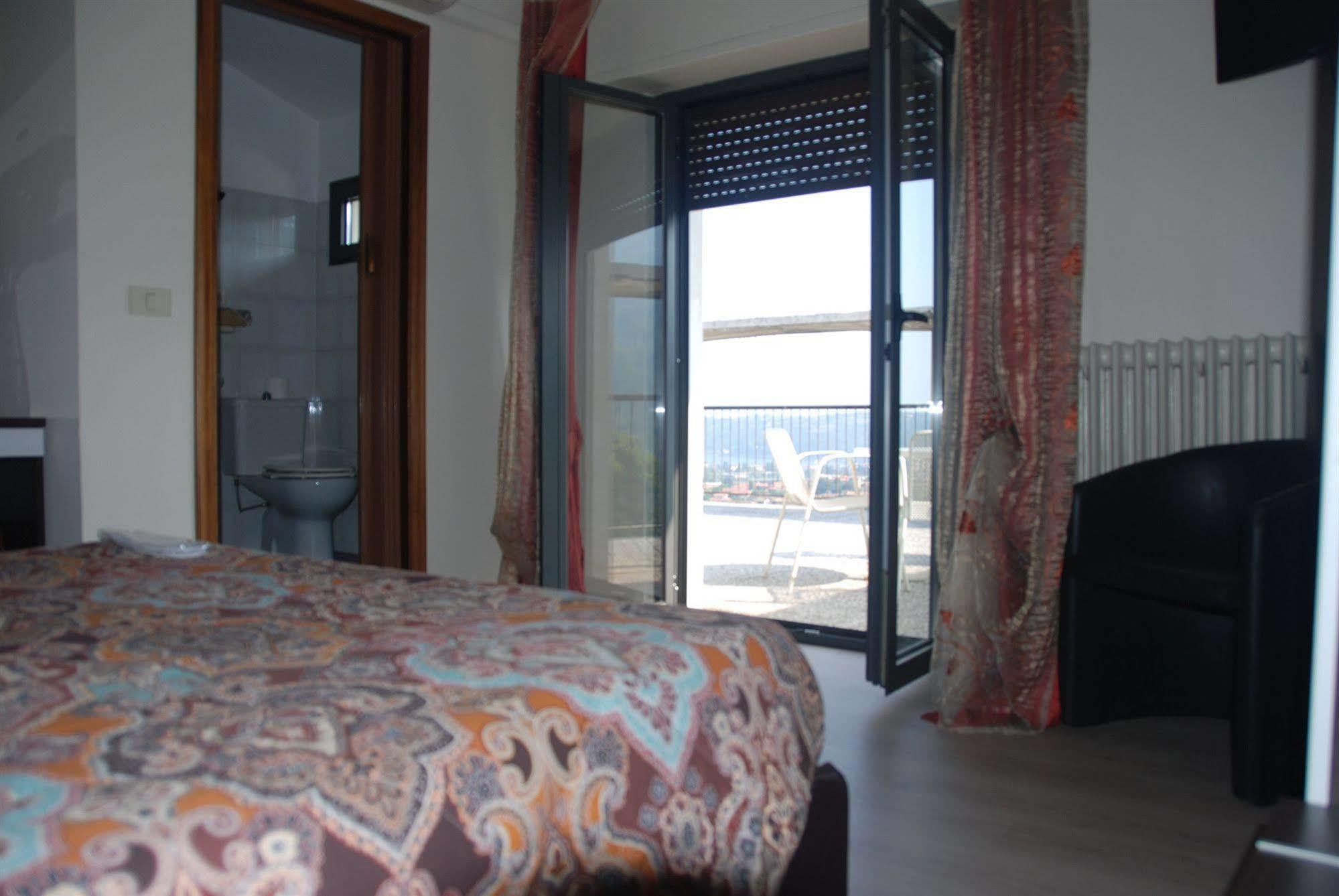 Hotel Olivi 살로 외부 사진